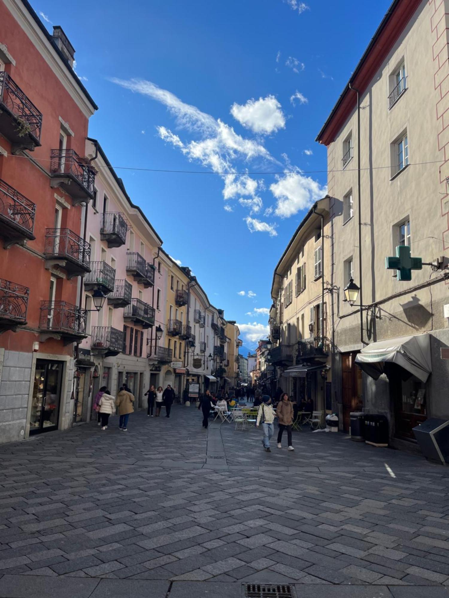 Game,Set And Love -Loft Nel Cuore Di Aosta Eksteriør bilde