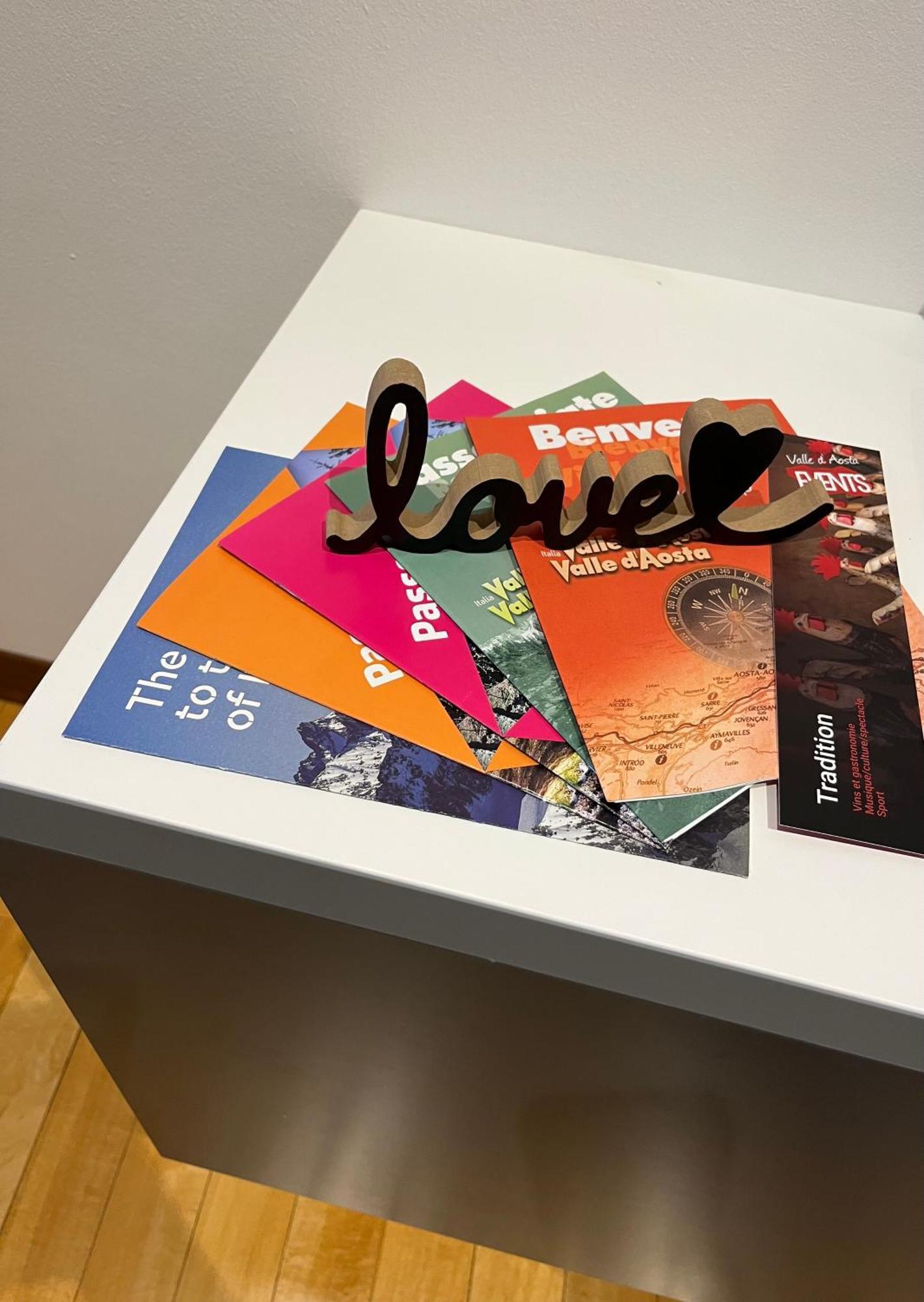 Game,Set And Love -Loft Nel Cuore Di Aosta Eksteriør bilde