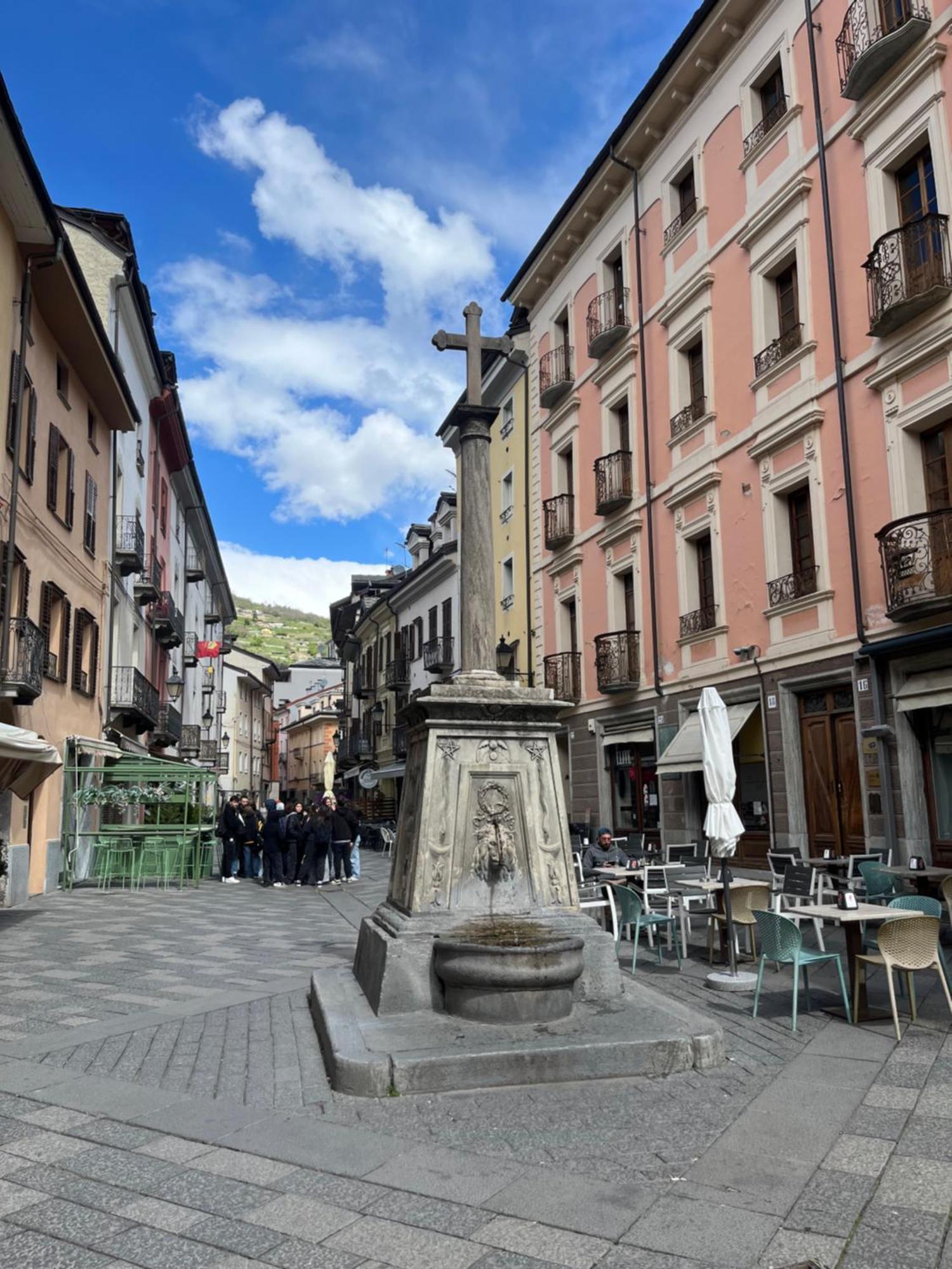 Game,Set And Love -Loft Nel Cuore Di Aosta Eksteriør bilde