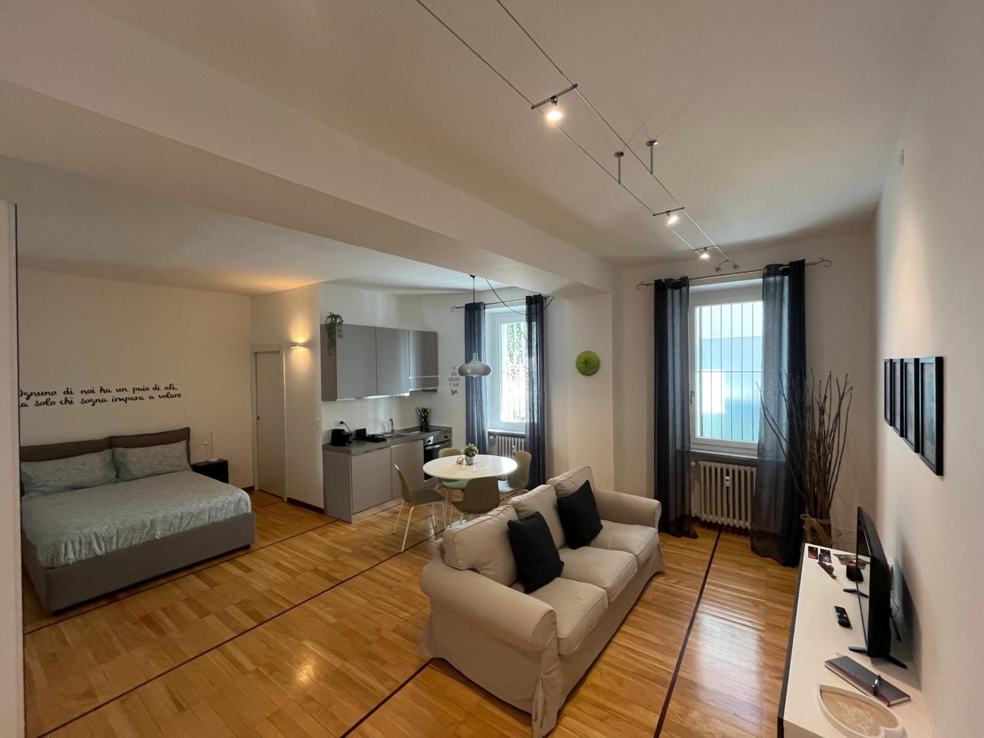 Game,Set And Love -Loft Nel Cuore Di Aosta Eksteriør bilde