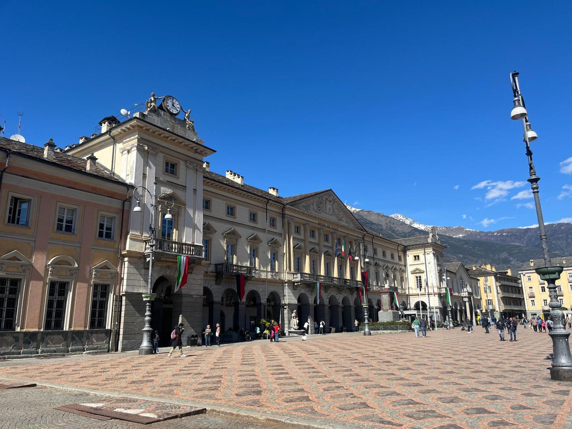 Game,Set And Love -Loft Nel Cuore Di Aosta Eksteriør bilde